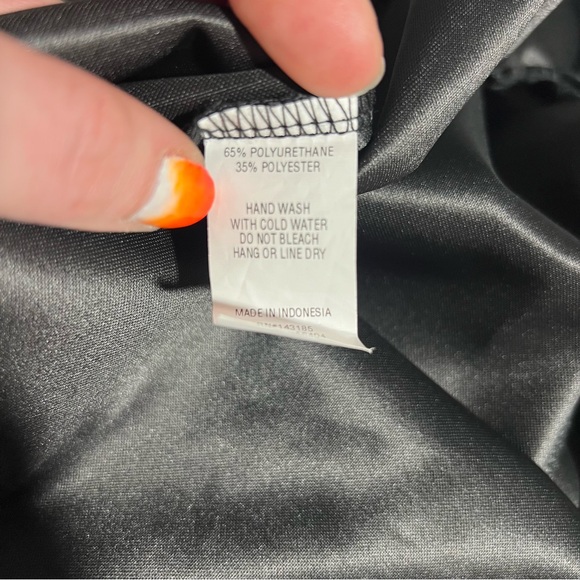 Popular Basics - Womens Pleather Ruffle Mini Dress Sz. SM - Picture 7 of 7